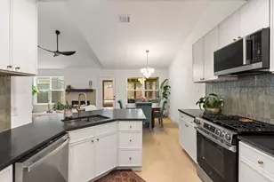 8202 Cache Dr, Austin, TX 78749 - Photo 14