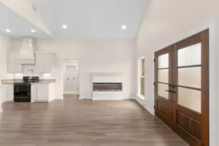 7319 Tiff Nicole Ln, Von Ormy, TX 78073 - Photo 10