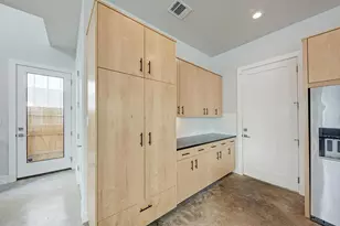 7710 Watson St, Austin, TX 78757 - Photo 20