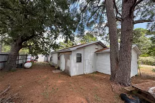 126 & 120 Horseshoe Dr, Bastrop, TX 78602 - Photo 10