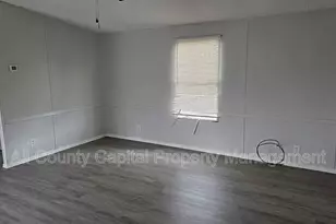 1113 Colorado Dr, Smithville, TX 78957 - Photo 4