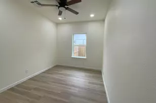 614 Pecan Valley Dr, San Antonio, TX 78220 - Photo 8