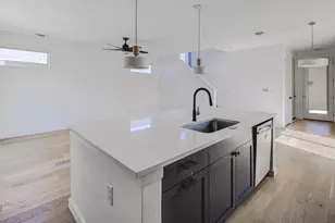 6203 Langham St, Austin, TX 78741 - Photo 16