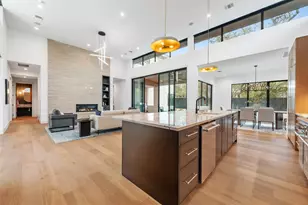 4216 Deepwoods Dr, Austin, TX 78731 - Photo 10