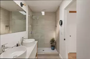 860 1/2 S Wilton Pl, Los Angeles, CA 90005 - Photo 14