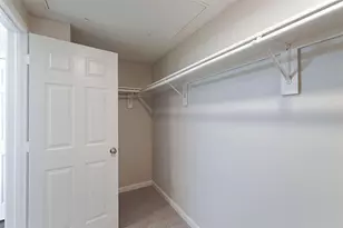 12215 Hunters Chase Dr, Austin, TX 78729 - Photo 16