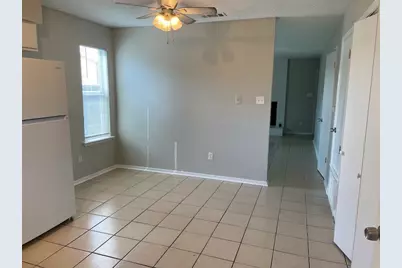 8401 Colony Loop Drive #D, Austin, TX 78724 - Photo 4