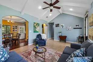 126 King St, Bastrop, TX 78602 - Photo 6