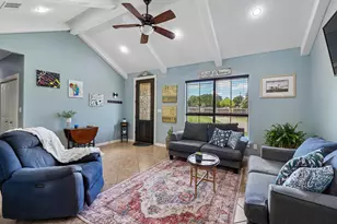 126 King St, Bastrop, TX 78602 - Photo 6