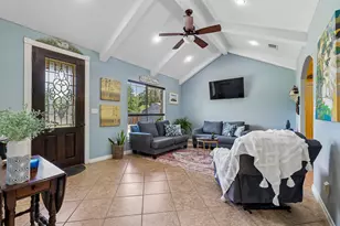 126 King St, Bastrop, TX 78602 - Photo 4