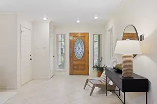 3815 Williamsburg Cir, Austin, TX 78731 - Photo 4