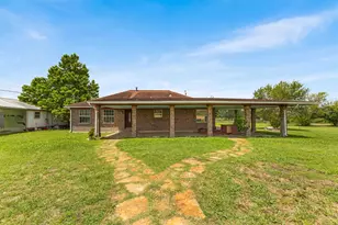 12212 Ballerstedt Rd, Elgin, TX 78621 - Photo 2