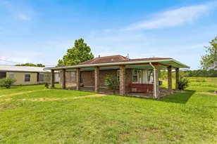12212 Ballerstedt Rd, Elgin, TX 78621 - Photo 4