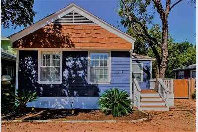 702 W North Loop Boulevard, Austin, TX 78751 - Photo 1