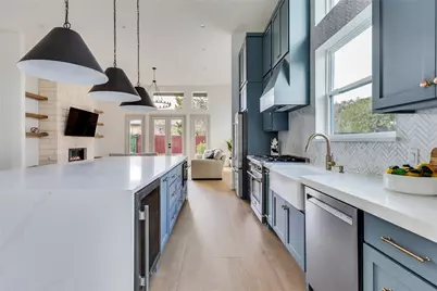 21408 Lakefront Drive, Lago Vista, TX 78645 - Photo 16