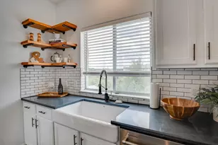 2016 Hidden Hills Dr, Dripping Springs, TX 78620 - Photo 8