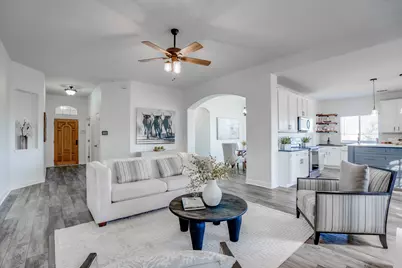 2016 Hidden Hills Drive, Dripping Springs, TX 78620 - Photo 2