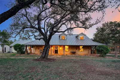 301 Medlin Creek Loop, Dripping Springs, TX 78620 - Photo 2