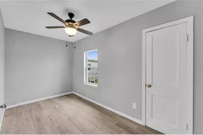 117 Travis Street, Taylor, TX 76574 - Photo 12