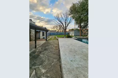 2000 Donna Drive, Taylor, TX 76574 - Photo 24