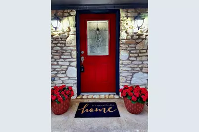 2000 Donna Drive, Taylor, TX 76574 - Photo 2