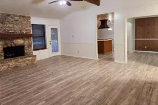 2000 Donna Dr, Taylor, TX 76574 - Photo 10