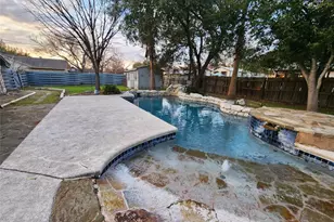 2000 Donna Dr, Taylor, TX 76574 - Photo 22