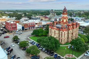 510 S Guadalupe St, Lockhart, TX 78644 - Photo 2