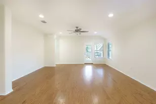 13020 SE Kearns Dr, Pflugerville, TX 78660 - Photo 6