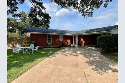 1206 Lake Terrace Drive, Elgin, TX 78621 - Photo 4