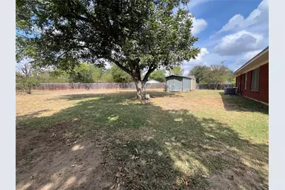 1206 Lake Terrace Drive, Elgin, TX 78621 - Photo 24