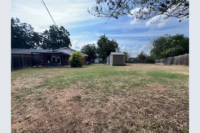 1206 Lake Terrace Drive, Elgin, TX 78621 - Photo 22
