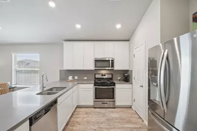 100 Vickers Street, Georgetown, TX 78628 - Photo 8