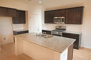 2108 Maplewood Dr, Leander, TX 78641 - Photo 8