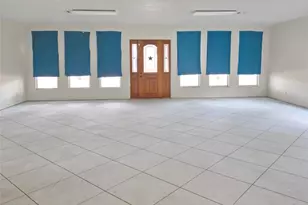 8819 Saddle Cir, Buda, TX 78610 - Photo 10