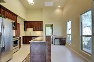 2406 E 11th St, Austin, TX 78702 - Photo 8