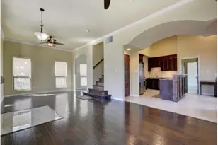 2406 E 11th St, Austin, TX 78702 - Photo 4