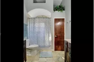 2406 E 11th St, Austin, TX 78702 - Photo 18
