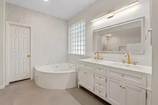 10036 Scull Creek Dr, Austin, TX 78730 - Photo 14