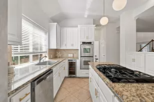 10036 Scull Creek Dr, Austin, TX 78730 - Photo 10