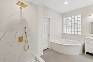 10036 Scull Creek Dr, Austin, TX 78730 - Photo 16