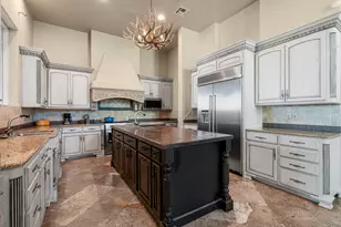 401 Brooks Hollow Rd, Lakeway, TX 78734 - Photo 16