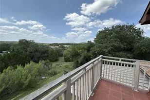 134 Clearwater Ct, Canyon Lake, TX 78133 - Photo 2