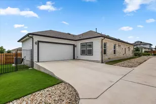 8915 Looksee Ln, Austin, TX 78744 - Photo 20