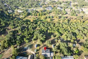 120 Skyline Rd, Georgetown, TX 78628 - Photo 4