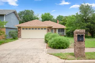 1212 Dunstan Dr, Austin, TX 78745 - Photo 1