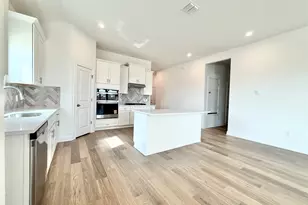 461 Young St, Buda, TX 78610 - Photo 10