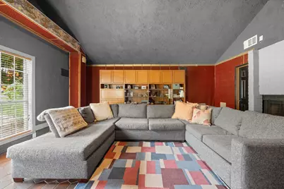 12422 Deer Track, Austin, TX 78727 - Photo 6