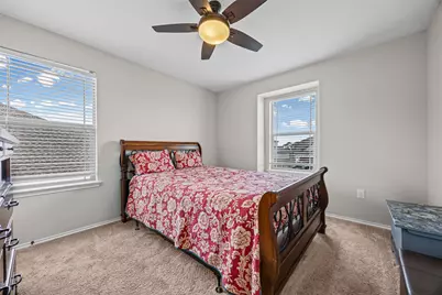 330 Linden Street, Bastrop, TX 78602 - Photo 14