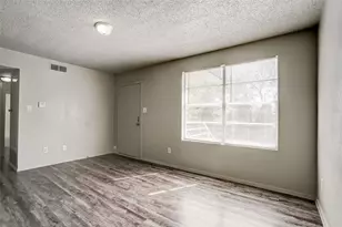 714 Old Martindale Rd, San Marcos, TX 78666 - Photo 4